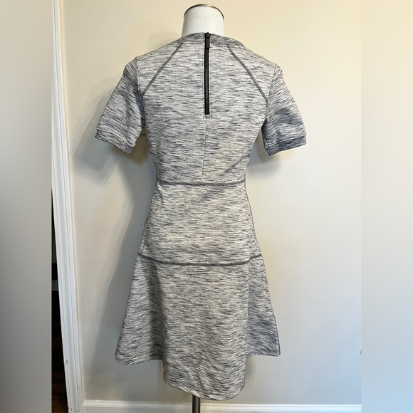Like New! Athleta Textured En Route Dress Grey Heather, Sz XXS, Midi Length - Picture 6 of 10